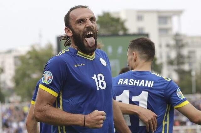 Manchester United ve Tottenham Vedat Muriqi'yi izliyor