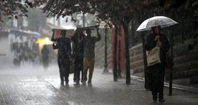 Meteoroloji'den sağanak yağış uyarısı: İstanbul'da etkili olacak