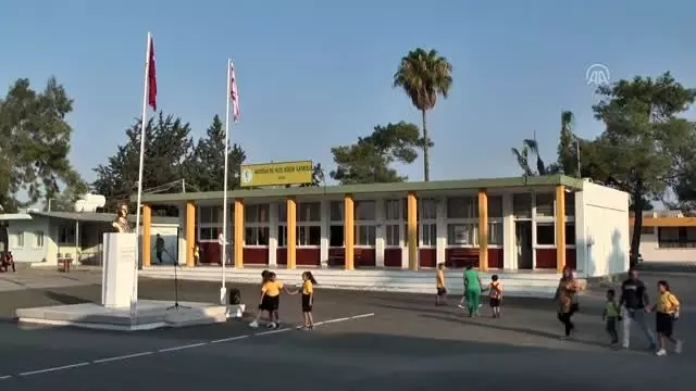 'Ne KKTC ne de Türk bayrağını asla ellettirmeyiz' 'Ne KKTC ne de Türk bayrağını asla ellettirmeyiz'