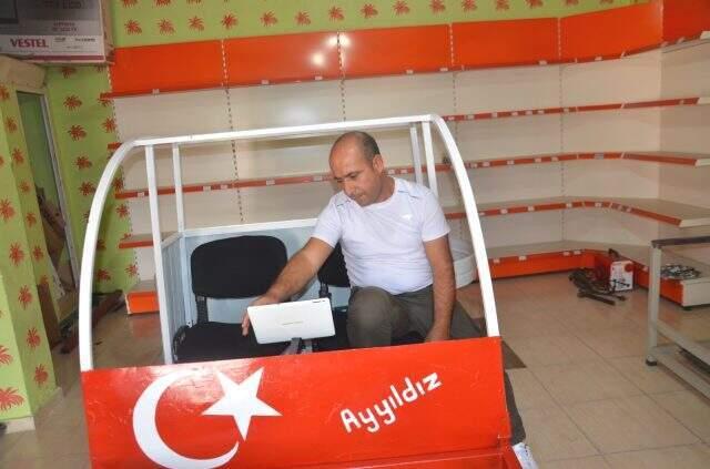 Siirtli vatandaş, evdeki çamaşır makinesinden uçan araba yaptı