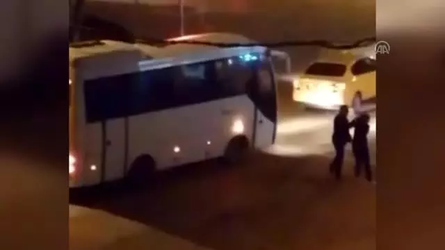 Taksicinin müşteriyi darbetmesi kamerada - BOLU Taksicinin müşteriyi darbetmesi kamerada - BOLU