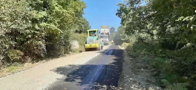 Türkeli'nin köylerinde asfalt çalışmaları sürüyor Türkeli'nin köylerinde asfalt çalışmaları sürüyor