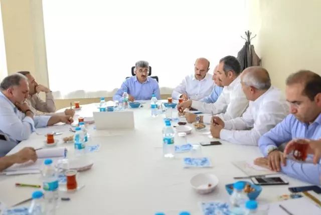 Van Valisi Bilmez'in ilçe ziyaretleri devam ediyor Van Valisi Bilmez'in ilçe ziyaretleri devam ediyor