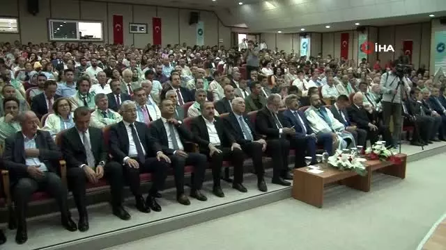 Van YYÜ'de akademik yıl açılışı Van YYÜ'de akademik yıl açılışı
