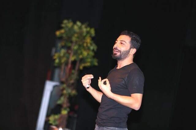 Yazar Aşkım Kapışmak, çocukken babasından şiddet gördüğünü itiraf etti