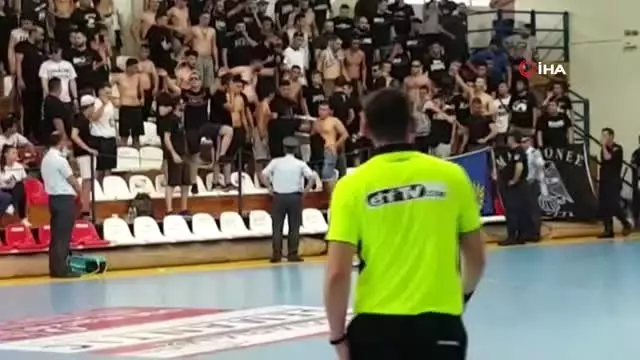 Yunanistan'dan Türk sporculara utandıran hareketler Yunanistan'dan Türk sporculara utandıran hareketler