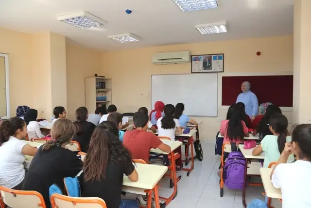 Yüreğir'de eğitime destek kursları başladı Yüreğir'de eğitime destek kursları başladı