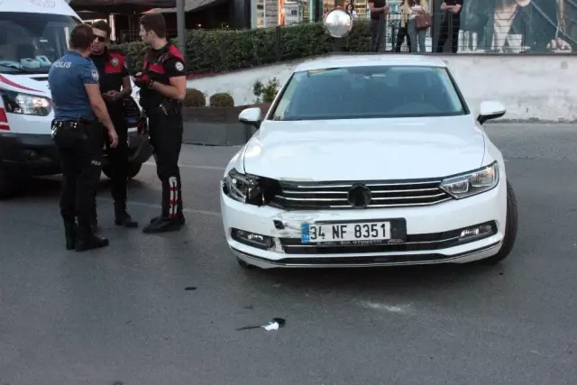 Ataşehir'de kaza: 1 polis yaralı Ataşehir'de kaza: 1 polis yaralı