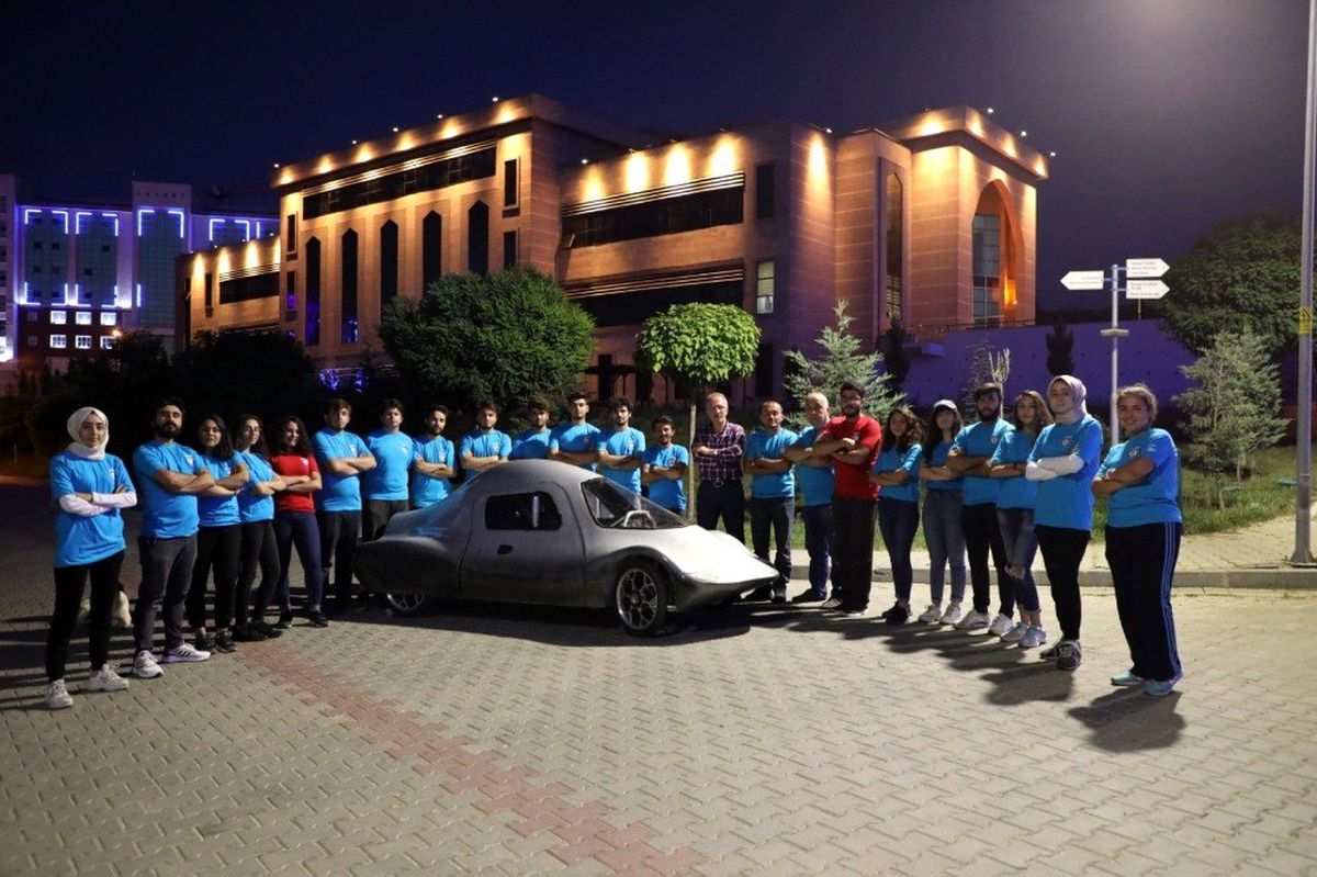 Bartın Üniversitesi'nin ikinci elektrikli otomobili 'Gökbörü' pistlerde