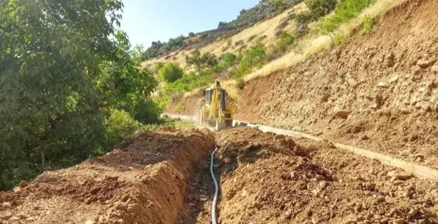 Çukurca Belediyesinden içme suyu çalışması Çukurca Belediyesinden içme suyu çalışması