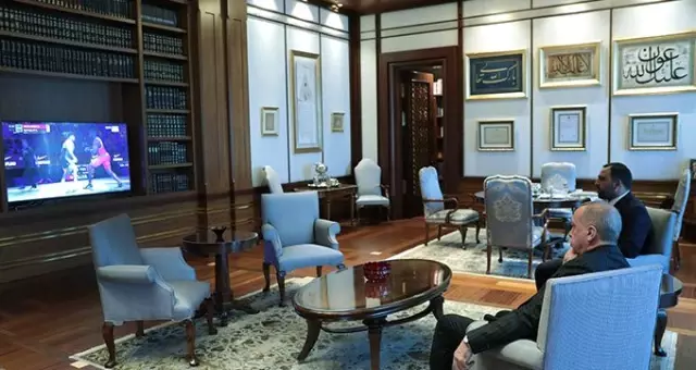 Cumhurbaşkanı Erdoğan, milli gururumuz Rıza Kayaalp'i işte böyle izledi!
