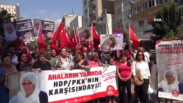 Diyarbakır'daki annelere destek verip, HDP'nin kapatılması için imza kampanyası başlattılar Diyarbakır'daki annelere destek verip, HDP'nin kapatılması için imza kampanyası başlattılar