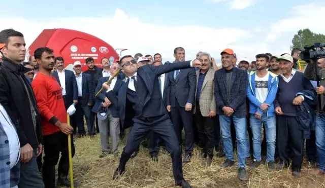 Erzurum'da Tarla Günü Şenlikleri düzenlendi Erzurum'da Tarla Günü Şenlikleri düzenlendi