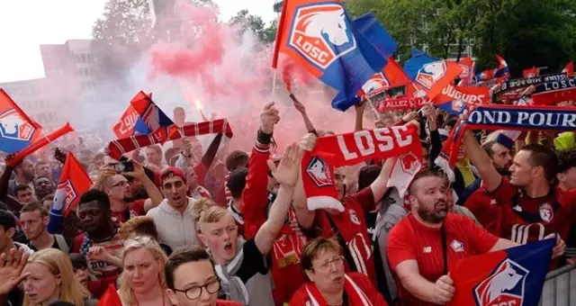 Hollanda'da 100 Lille taraftarı gözaltına alındı