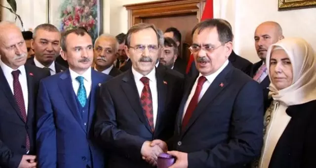 Samsun Büyükşehir Belediyesi'nde eski başkanın yaptığı zammı yeni başkan iptal etti