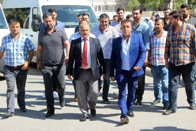Şanlıurfa'da cinayetten aranan vekil ağabeyi teslim oldu Şanlıurfa'da cinayetten aranan vekil ağabeyi teslim oldu