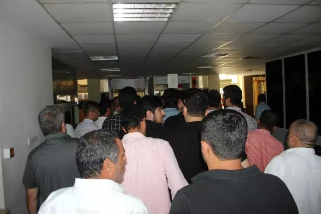 Şanlıurfa'da cinayetten aranan vekil ağabeyi teslim oldu Şanlıurfa'da cinayetten aranan vekil ağabeyi teslim oldu