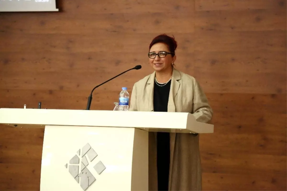Türkiye'nin Dört Bir Yanından Gelen Araştırmacılar HKÜ'de