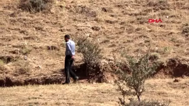 Van caminin minaresi ve tepelere çıkarak görüşme yapıyorlar Van caminin minaresi ve tepelere çıkarak görüşme yapıyorlar