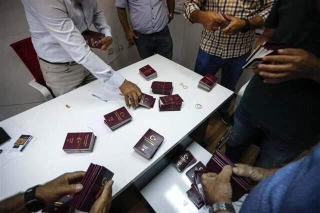 3 bin dolar maaşlı iş vaadiyle 500 kişiyi dolandırdılar