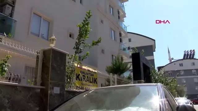Antalya üniversite öğrencileri spotçulara koştu Antalya üniversite öğrencileri spotçulara koştu