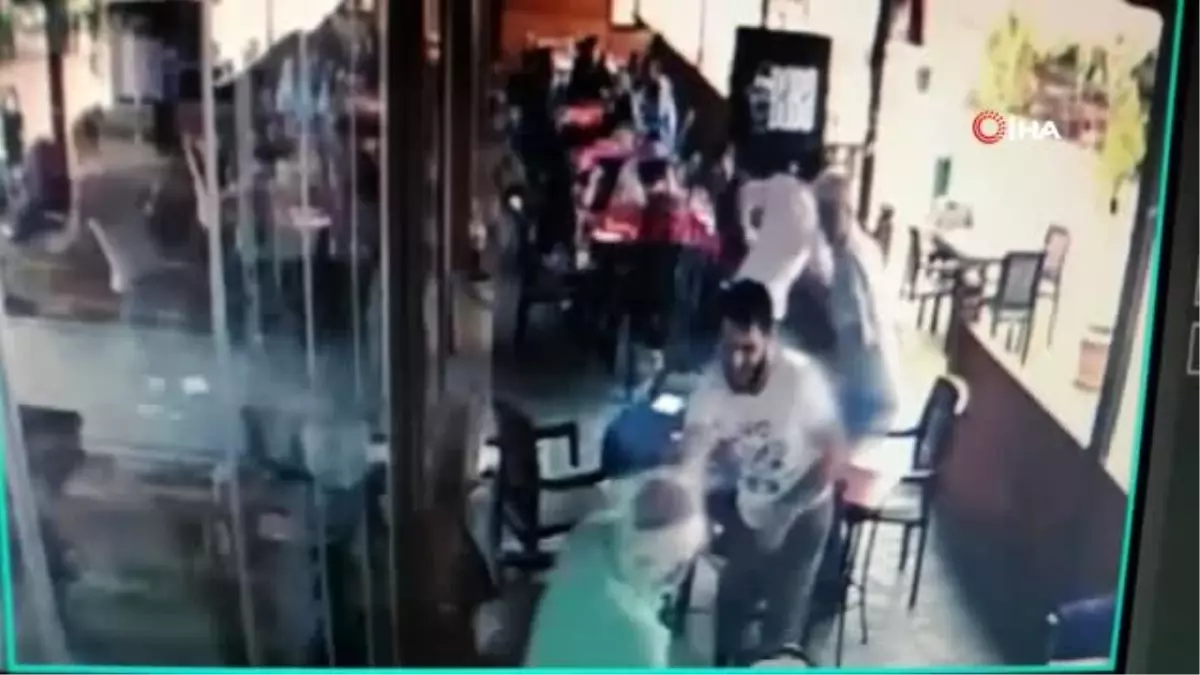 Önce ateş açtı, sonra böyle kaçtı...Gazeteciye silahlı saldırı kamerada