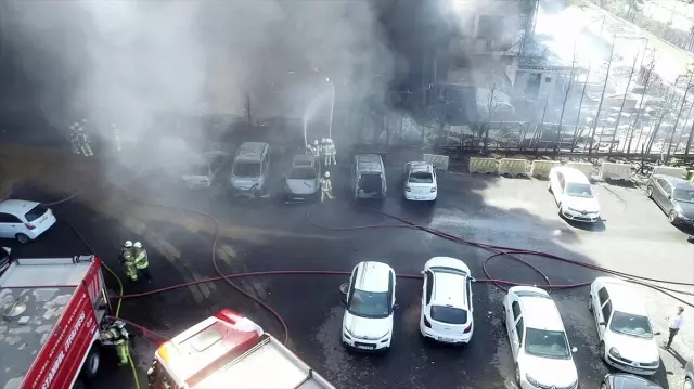 Tuzla'da fabrika yangını Tuzla'da fabrika yangını