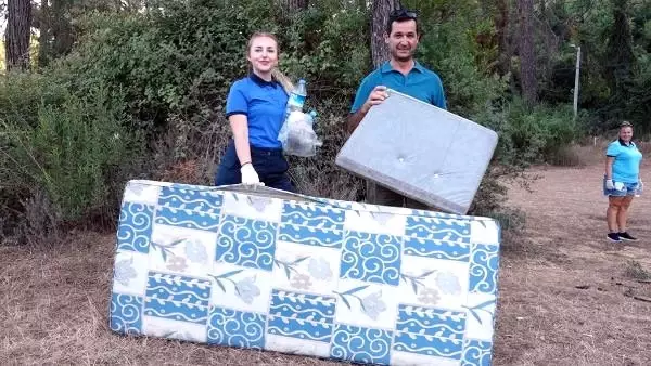 Yabancı ve türk rehberler 'çöp' topladı