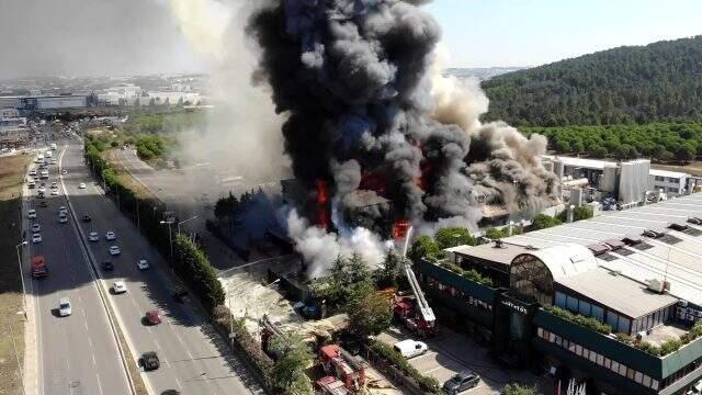 AFAD'dan Tuzla'daki fabrika yangının ait açıklama: milletçe sağlığını tehdit eden tek durum yok