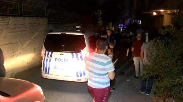 Bağcılar'da polis, gürültü şikayetiyle gittiği iş yerinde 108 kaçak göçmenle karşılaştı