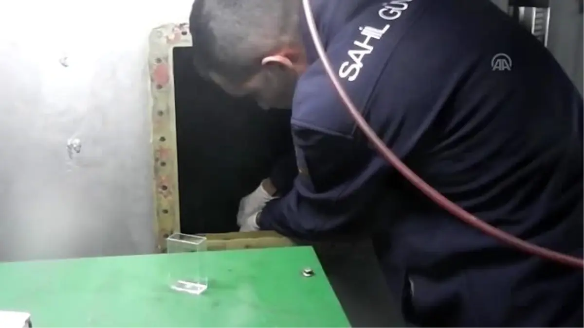 Balıkçı teknesinde 4 bin 500 litre kaçak akaryakıt ele geçirildi