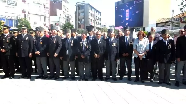 Burhaniye'de Gaziler Günü kutlandı Burhaniye'de Gaziler Günü kutlandı