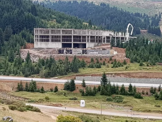 Çambaşı Oteli yükseliyor