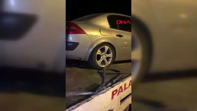 Erzurum hurdaya dönen araçtan sağ çıktılar Erzurum hurdaya dönen araçtan sağ çıktılar