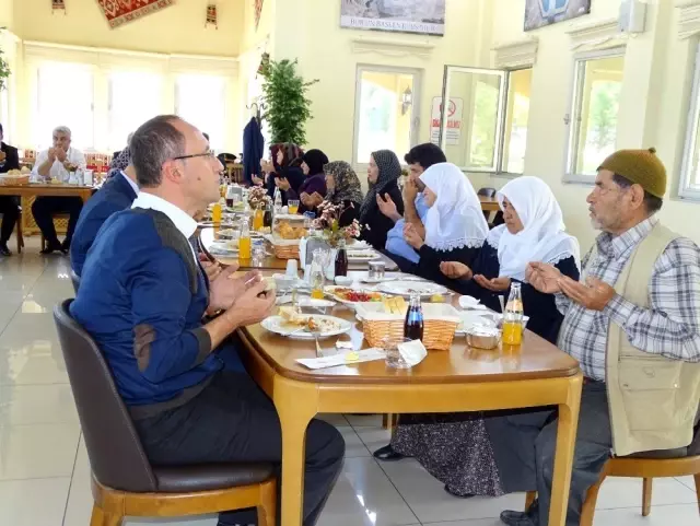 Hasan Musab Okatan: '19 Eylül gazilerimizin onur ve şeref günüdür' Hasan Musab Okatan: '19 Eylül gazilerimizin onur ve şeref günüdür'