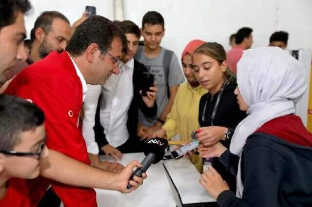 İmamoğlu, TEKNOFEST'i ziyaret etti