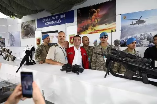 İmamoğlu, teknofest'i ziyaret etti İmamoğlu, teknofest'i ziyaret etti