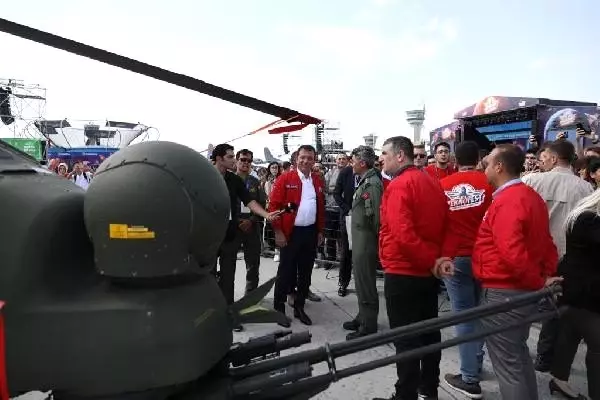 İmamoğlu, teknofest'i ziyaret etti İmamoğlu, teknofest'i ziyaret etti