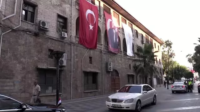 Irak'ın Ankara Büyükelçisi Hasan al-Janabi Vahap Seçer'i ziyaret etti