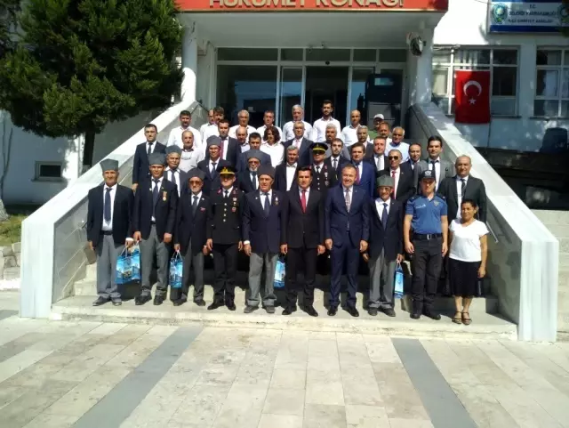 Manisa'nın ilçelerinde Gaziler Günü kutlandı Manisa'nın ilçelerinde Gaziler Günü kutlandı