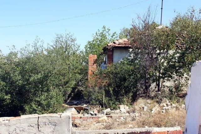 Tartıştığı eşini, çocuğunun gözleri önünde bıçaklayarak öldürdü