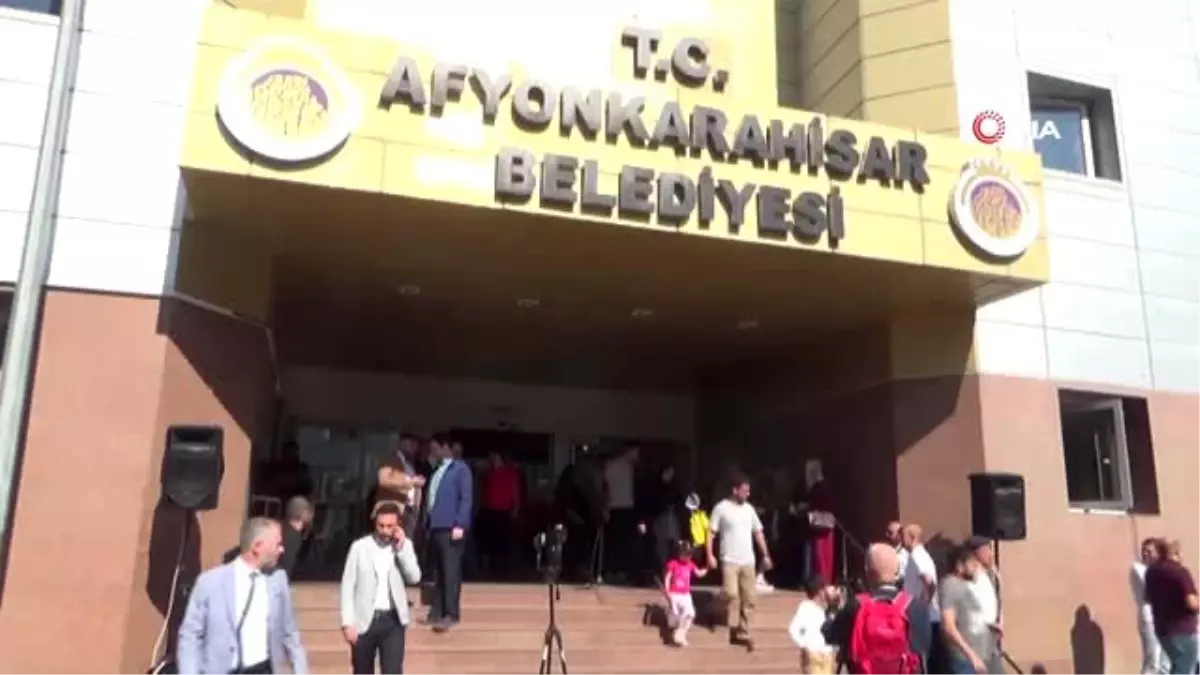 Tekel bayii ruhsatı vermeyen başkana STK'lardan destek