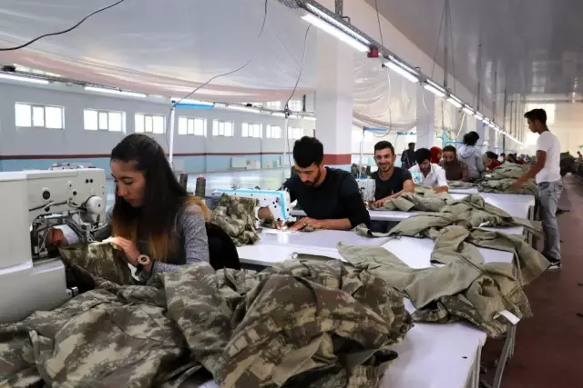 Tekstil fabrikasına dönüştürülen cezaevi 150 kişiye ekmek kapısı oldu Tekstil fabrikasına dönüştürülen cezaevi 150 kişiye ekmek kapısı oldu