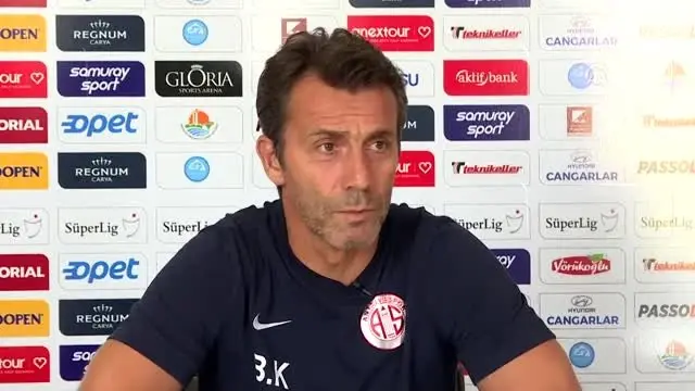 'VAR sistemindeki hakem hata yapamaz' 'VAR sistemindeki hakem hata yapamaz'
