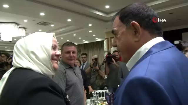 Aile Bakanı Selçuk, gaziler ve gazi aileleri ile bir arada Aile Bakanı Selçuk, gaziler ve gazi aileleri ile bir arada