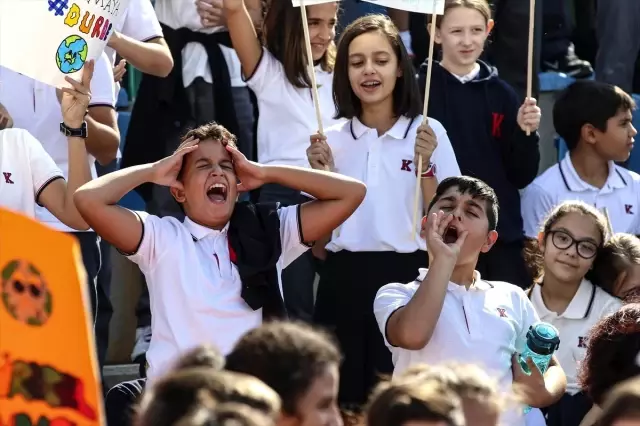 Ankara'da öğrencilerden 'küresel iklim değişikliği' eylemi Ankara'da öğrencilerden 'küresel iklim değişikliği' eylemi