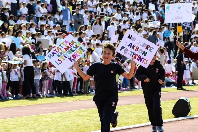 Ankara'da öğrencilerden 'küresel iklim değişikliği' eylemi Ankara'da öğrencilerden 'küresel iklim değişikliği' eylemi