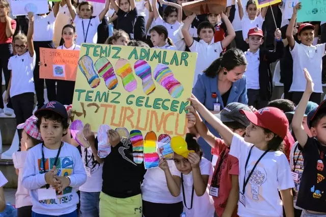 Ankara'da öğrencilerden 'küresel iklim değişikliği' eylemi Ankara'da öğrencilerden 'küresel iklim değişikliği' eylemi