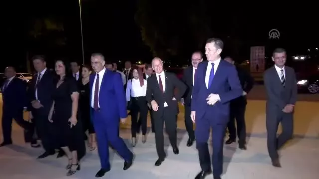 Bakan Selçuk, Arap Ali Destanı'nın prömiyerine katıldı Bakan Selçuk, Arap Ali Destanı'nın prömiyerine katıldı