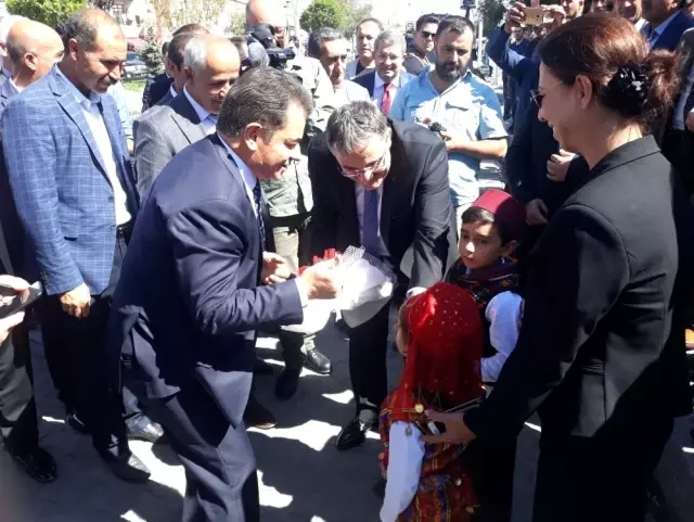 Çaldıran'da banka şubesi açılışı Çaldıran'da banka şubesi açılışı